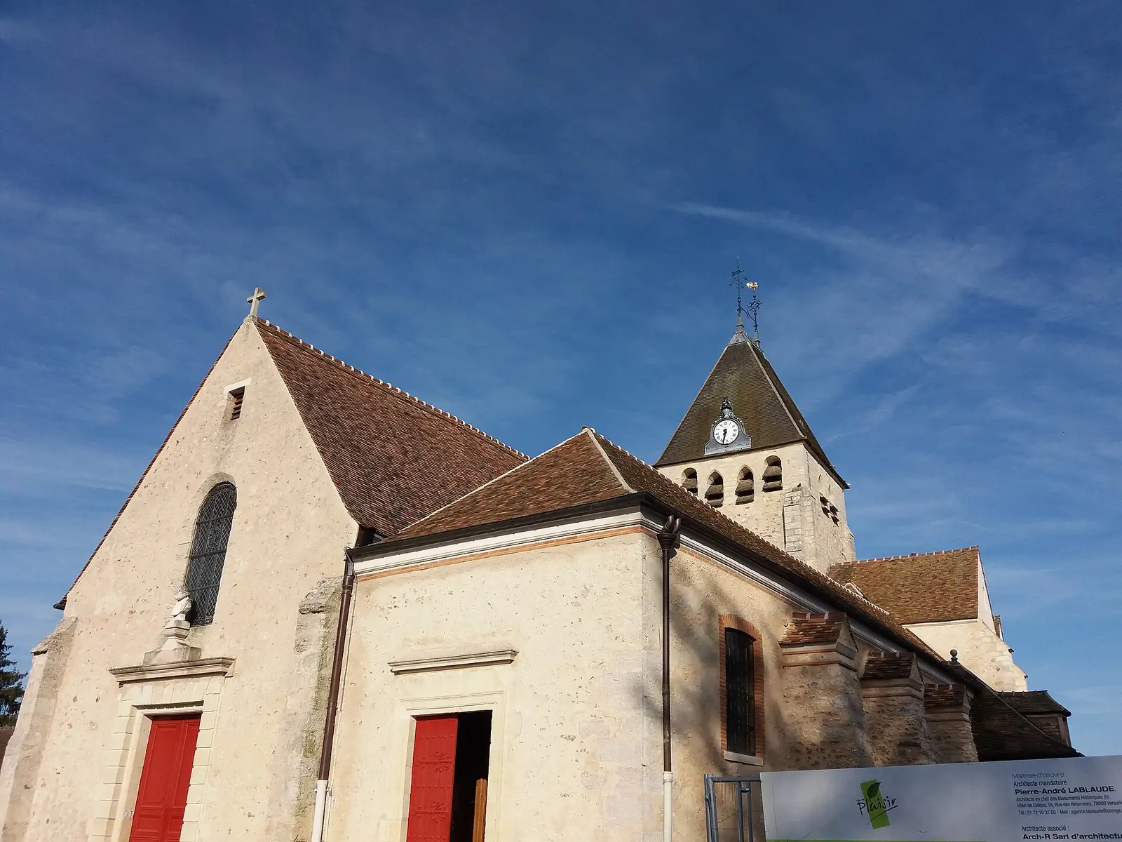 L'église Saint-Pierre de Plaisir